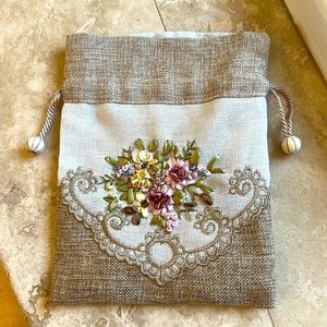 Pretty gift bag or tiny purse